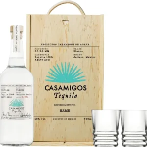 Personalised Casamigos Tequilla Blanco Gift Set with Shot Glasses – 70cl (40% ABV)